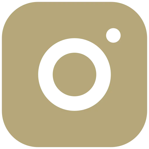 Saya in Space – Coach, Sprecherin – Instagram-Symbol